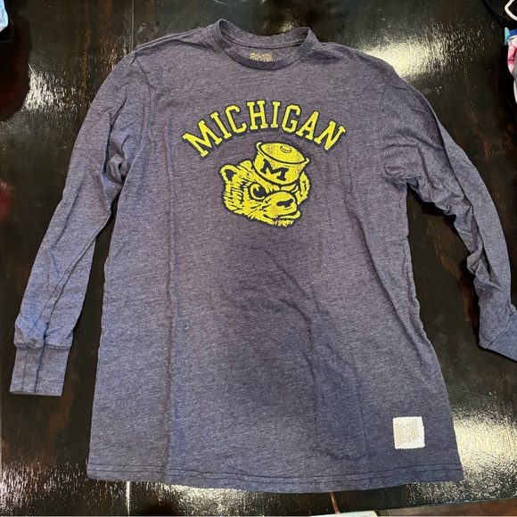 Men’s University of Michigan long sleeve t shirt - Picture 1 of 4